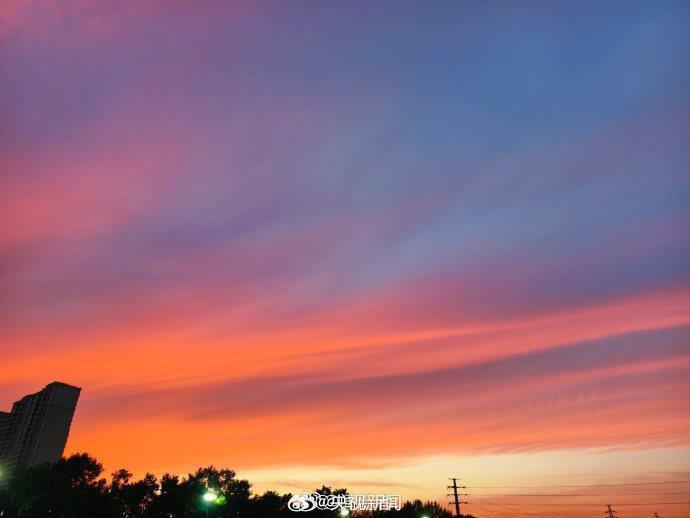 5月最后一天 北京现浪漫晚霞 5月最后一天 北京现浪漫晚霞
