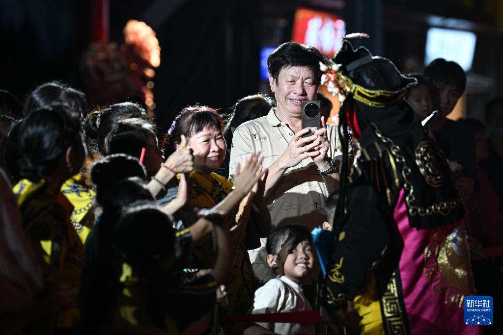 海南保亭:七仙奇梦 黎苗风情 海南保亭:七仙奇梦 黎苗风情