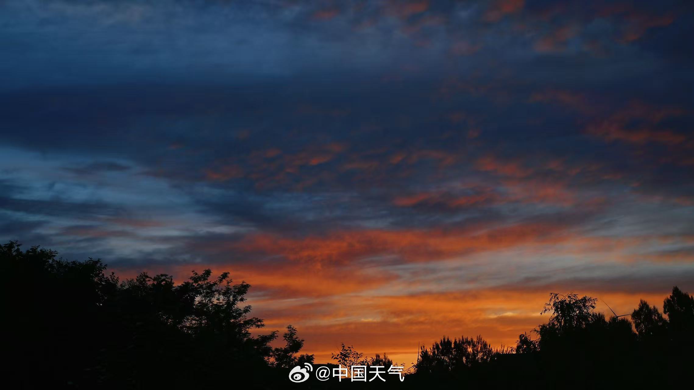浓墨重彩！北京油画版朝霞惊艳登场