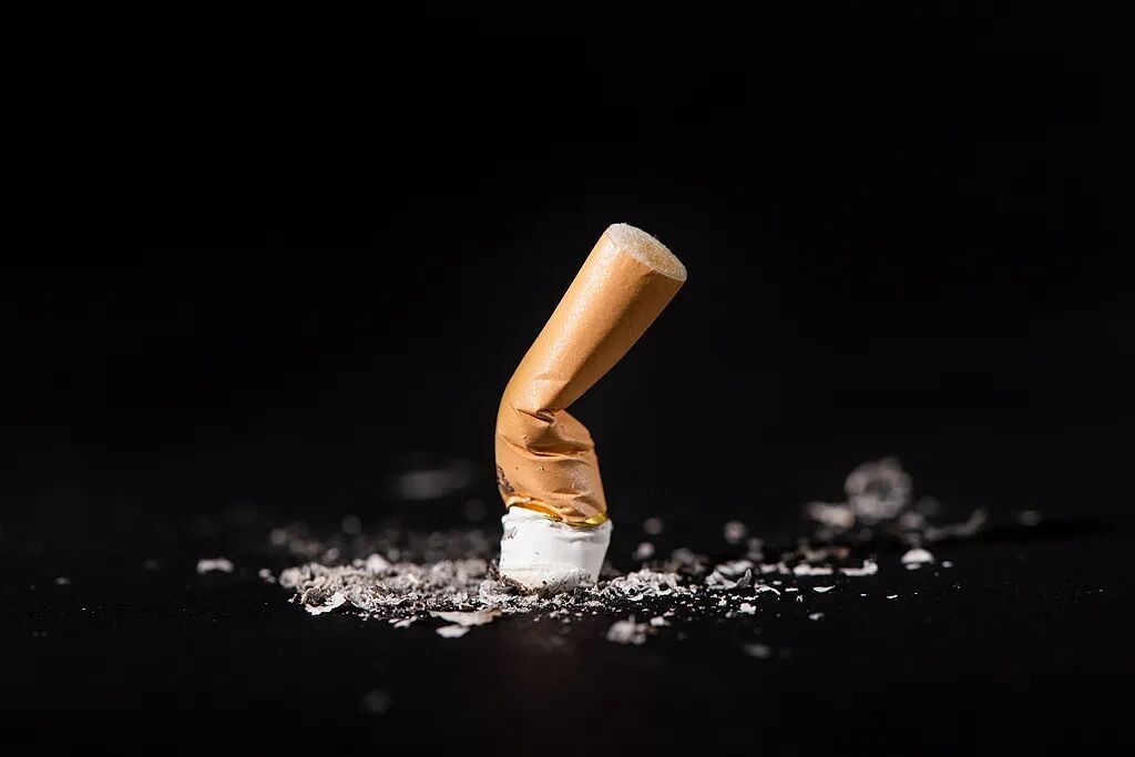 那些总“吸二手烟”的人,后来怎样了? 那些总“吸二手烟”的人,后来怎样了?