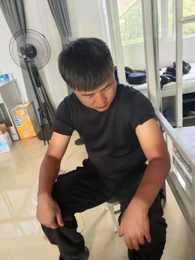 “我不敢说想爸爸,怕爸爸难过得很” “我不敢说想爸爸,怕爸爸难过得很”