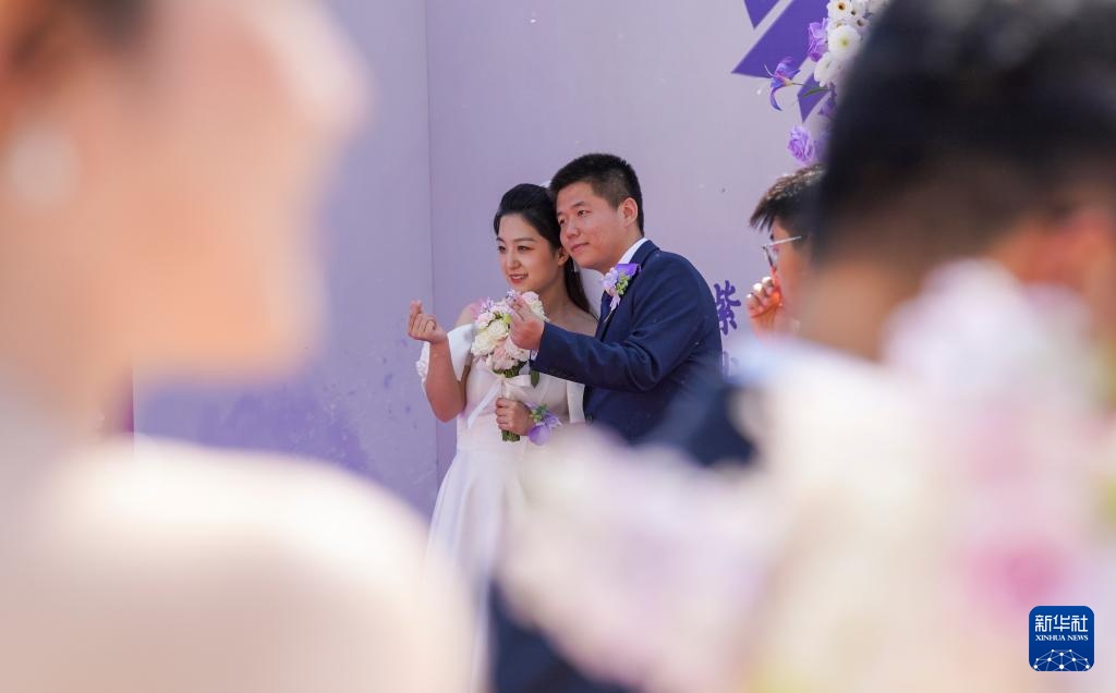 哈工大举办博士生集体婚礼 哈工大举办博士生集体婚礼