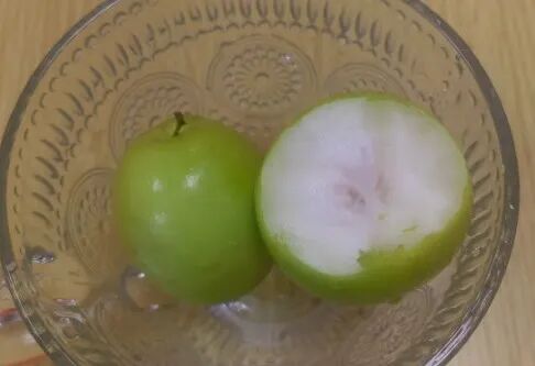 “水果骗局”被曝光！6种随处可见的“假水果”，你可能经常吃