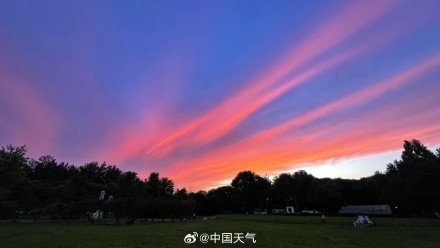 美到失语！五月最后一天北京现史诗级晚霞