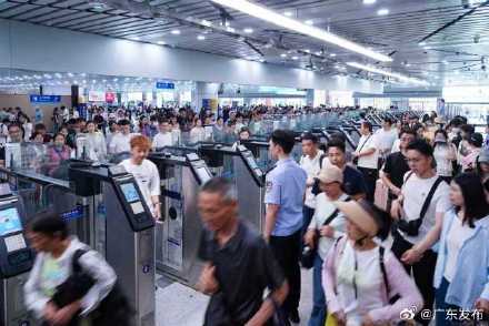 珠海边检总站年内出入境人员查验量突破1亿人次