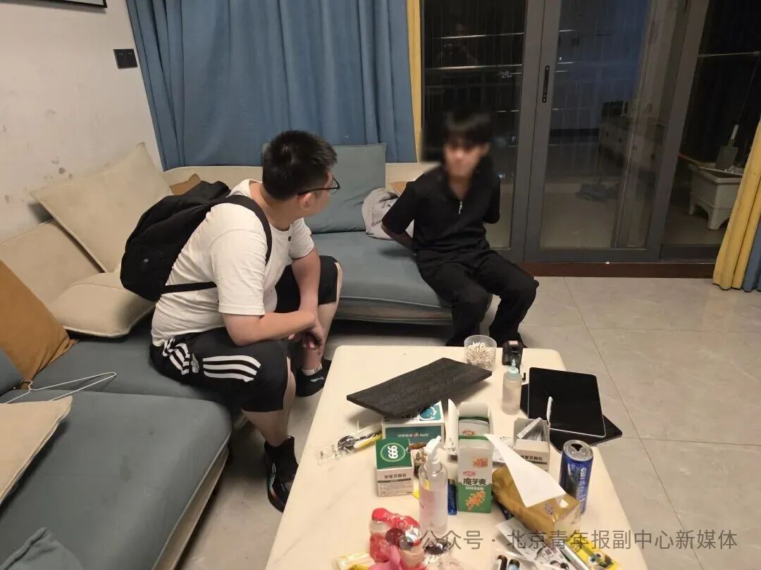 警方成功破获以“游戏皮肤”礼包为诱饵针对未成年人的手机远控诈骗盗刷银行卡案