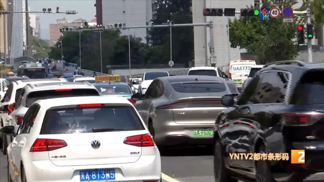 又热又晒!紧急提醒!近期车内千万别放这些东西…… 又热又晒!紧急提醒!近期车内千万别放这些东西……