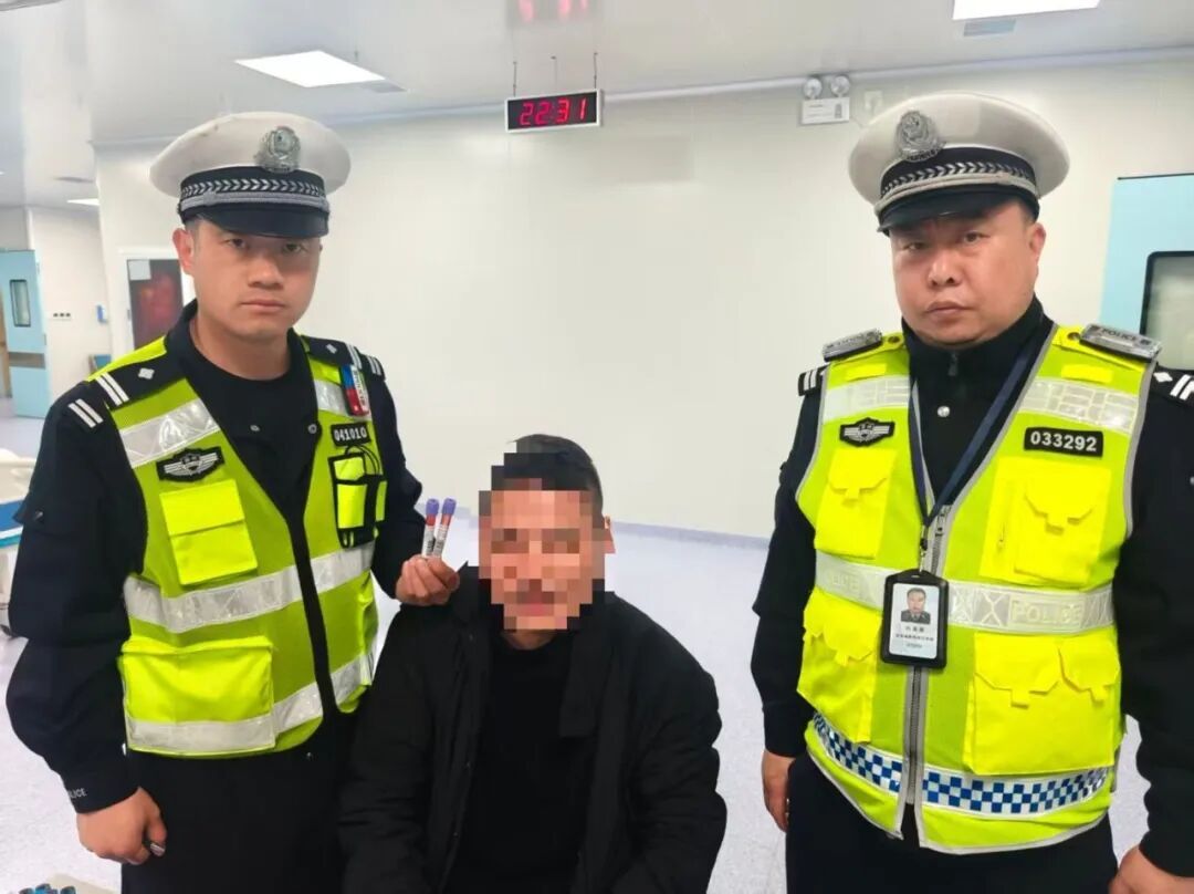 驾驶人杨某，拘役三个月、吊销机动车驾驶证且5年内不得重新考取！