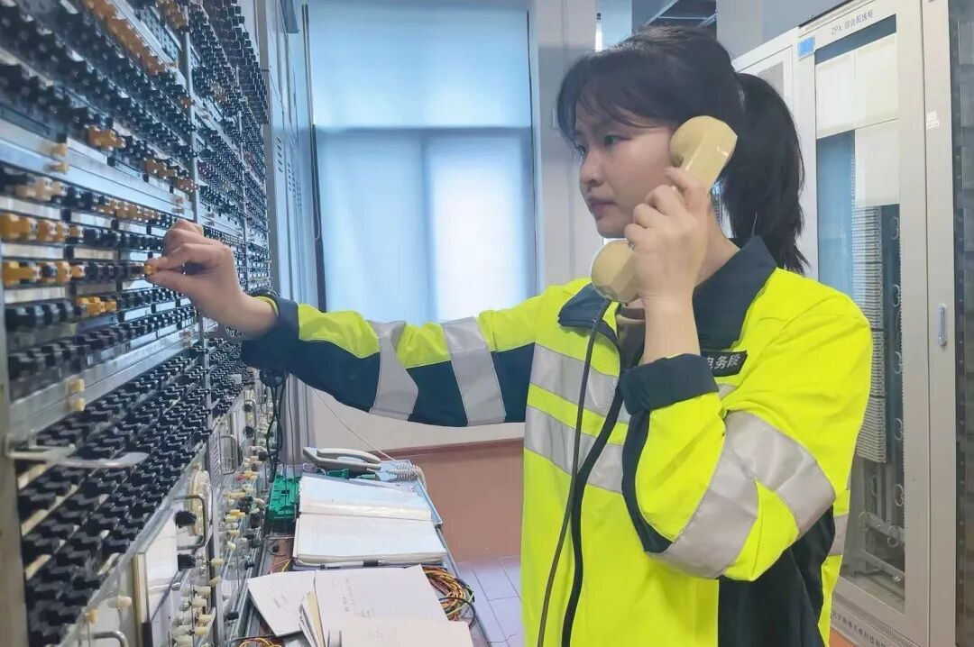 全局少有！“00后”女职工，拿下技师职称！