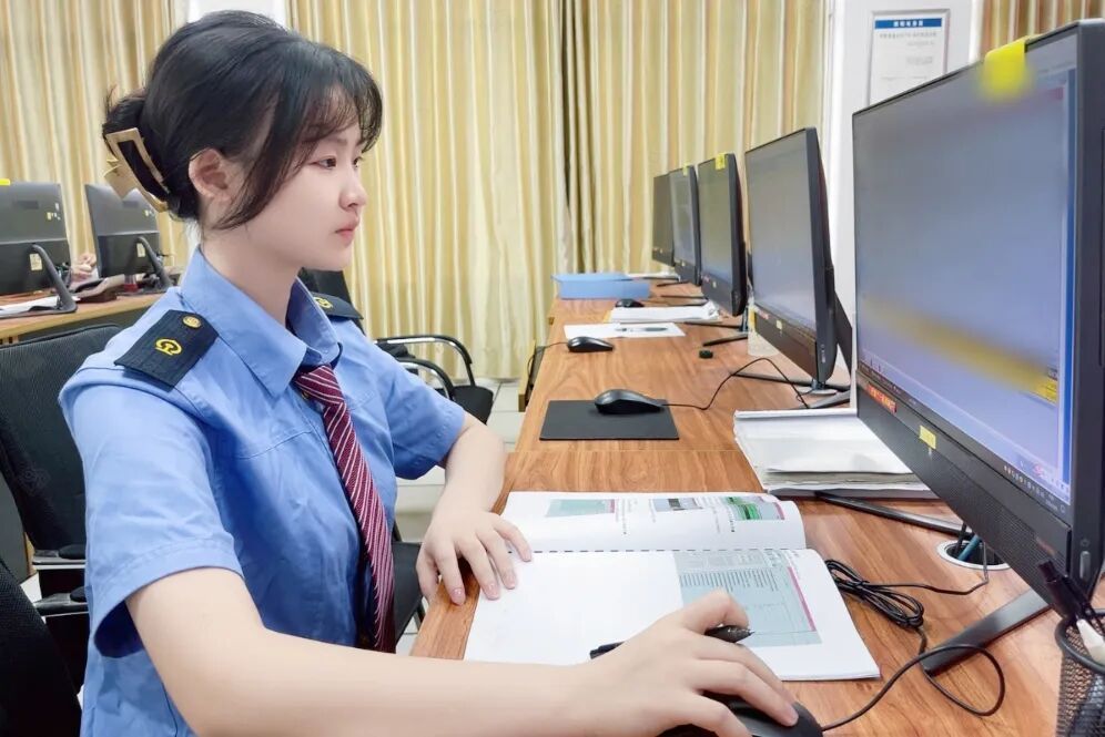 全局少有！“00后”女职工，拿下技师职称！