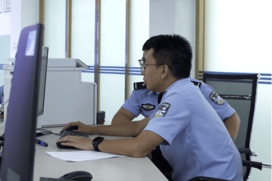 真硬汉！“90后”民警参与缴毒2.6吨、韧带断裂仍抓捕！