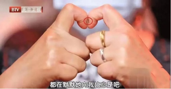 指甲能预示身体问题?要警惕这5种指甲变化,一个比一个危险 指甲能预示身体问题?要警惕这5种指甲变化,一个比一个危险