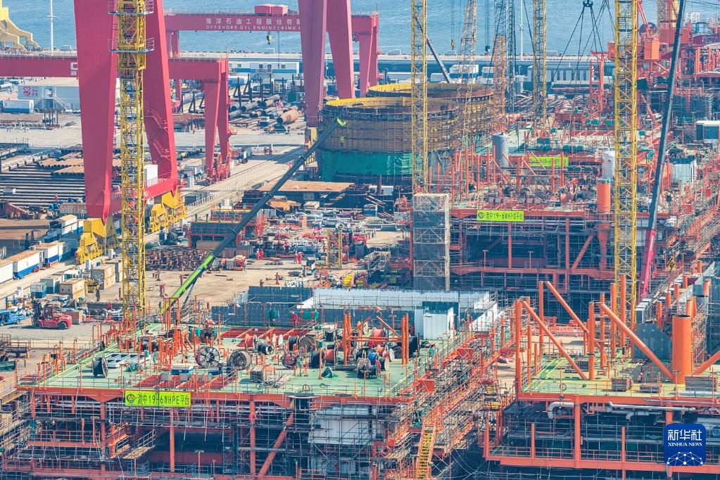 渤海首个千亿方大气田Ⅱ期开发项目主体结构建造完成