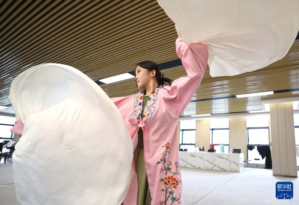 “主角”是怎样炼成的——“一场戏”的台前幕后 “主角”是怎样炼成的——“一场戏”的台前幕后
