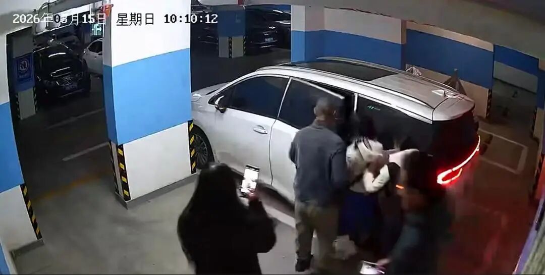 “女大学生被家人骗入戒网瘾学校”，官方通报