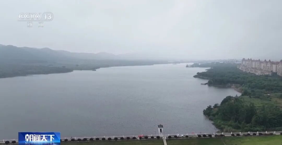 我国已全面进入汛期,今年降雨和水情呈现新特点:降水时空分布不均 我国已全面进入汛期,今年降雨和水情呈现新特点:降水时空分布不均