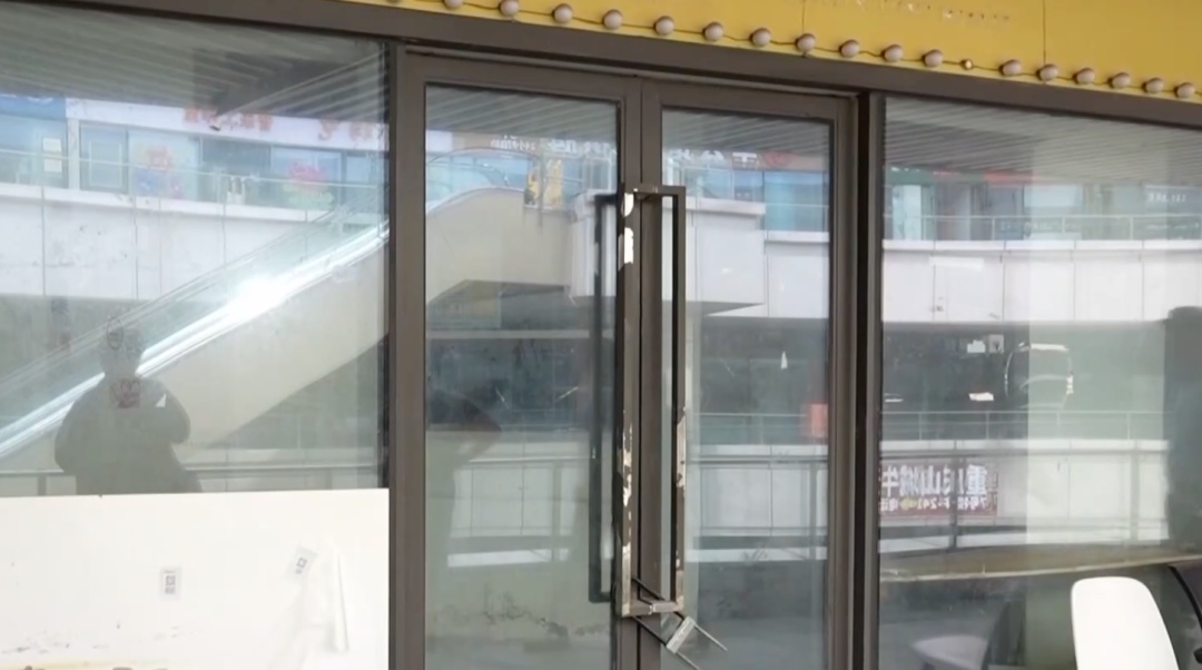 严查 “幽灵外卖”!外卖点的汉堡,可能来自一家麻辣烫店…… 严查 “幽灵外卖”!外卖点的汉堡,可能来自一家麻辣烫店……