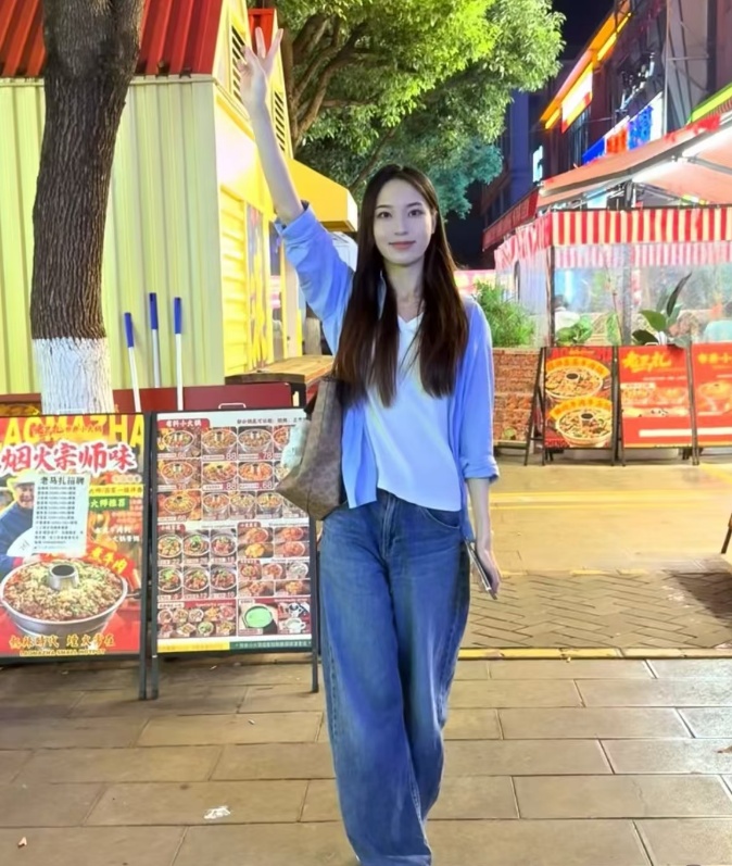 哥哥意外去世，云南女大学生花14年破解QQ密码，登录后看到这幕泪流满面