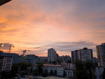 北京今日绝美晚霞 抬头瞬间被治愈（摄/北京青年报记者 高曌）