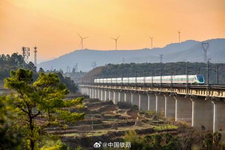 中老铁路累计开行旅客列车突破10万列