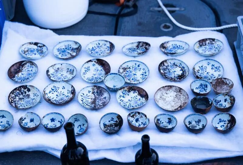 挪威海域发现18世纪沉船,大量中国瓷器重见天日,船只始发地和目的地未知 挪威海域发现18世纪沉船,大量中国瓷器重见天日,船只始发地和目的地未知