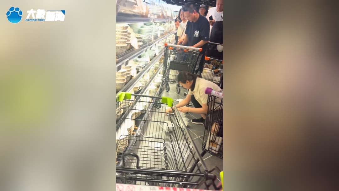 顾客失手打碎胖东来货架上的碗盘遇到反转，胖东来：不怪顾客，怪包装没做好