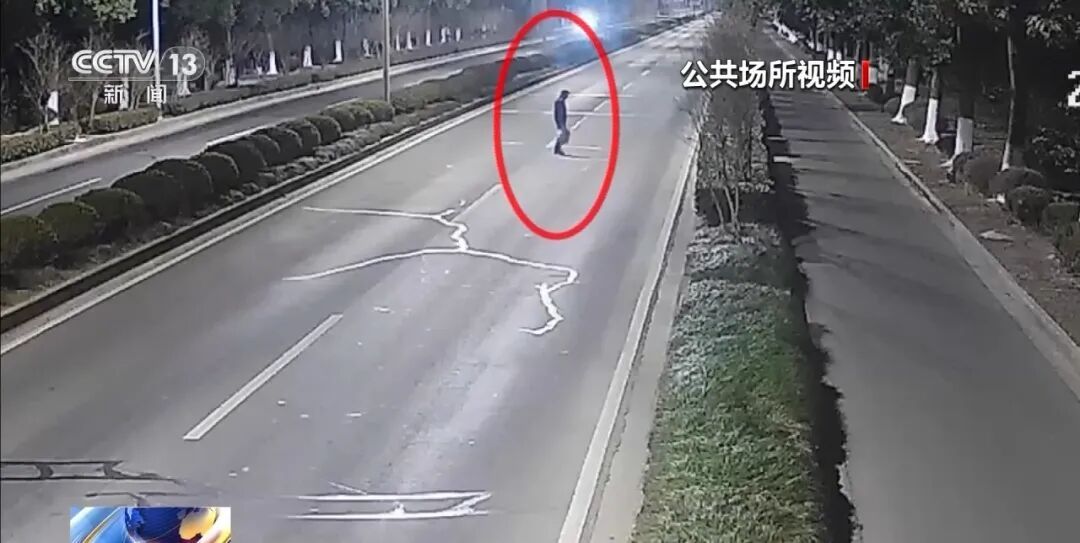 事发上海，男子砸金店偷走百万黄金！此前被辞退后假装上班，炒股亏光十几年积蓄