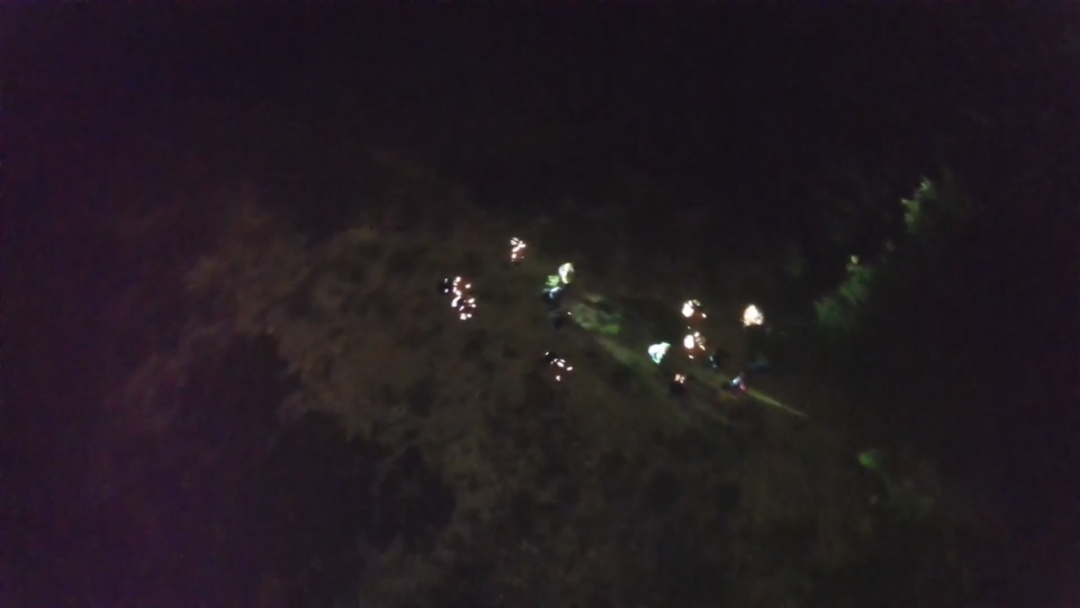 8名驴友登山被困&nbsp;消防夜间8小时搜救