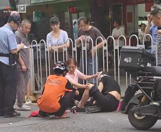 武汉这位外卖小哥真的当上”骑士“了！