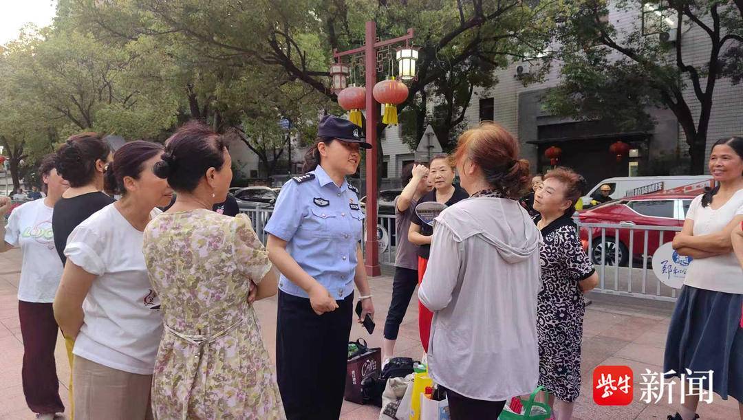 静音护考暖心上线!秦淮警方劝导降噪在行动 静音护考暖心上线!秦淮警方劝导降噪在行动