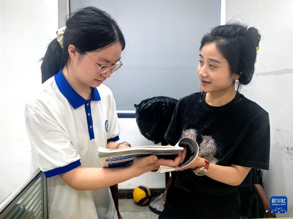 “地震宝宝”谌杏闻高考了