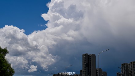 冷涡“滤镜”下的北京天空，美得像开了挂！