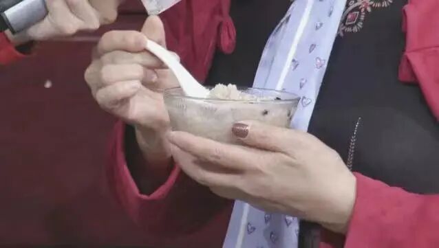 这样用微波炉热菜,125倍微塑料入侵肠道,简直是给自己“下毒” 这样用微波炉热菜,125倍微塑料入侵肠道,简直是给自己“下毒”