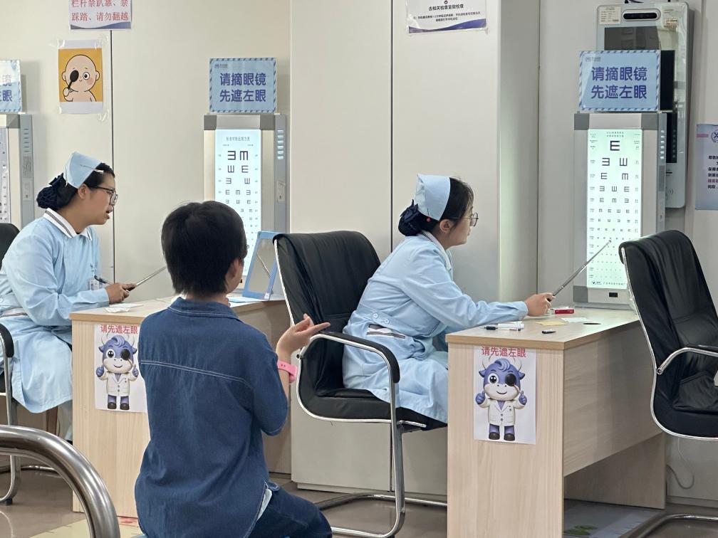 哺光仪能替代户外活动吗?儿童护眼别盲目跟风 哺光仪能替代户外活动吗?儿童护眼别盲目跟风