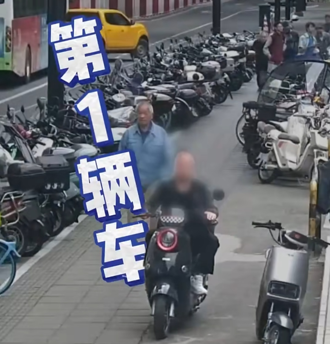 太嚣张！上海街头男子连偷4辆车，车主都没做这件事！网友：我也经常忘...