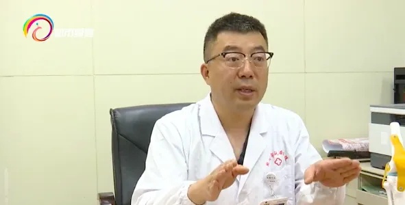 价格远超普通童鞋！高价机能鞋、学步鞋能防摔、矫正步态？医生：并无科学依据