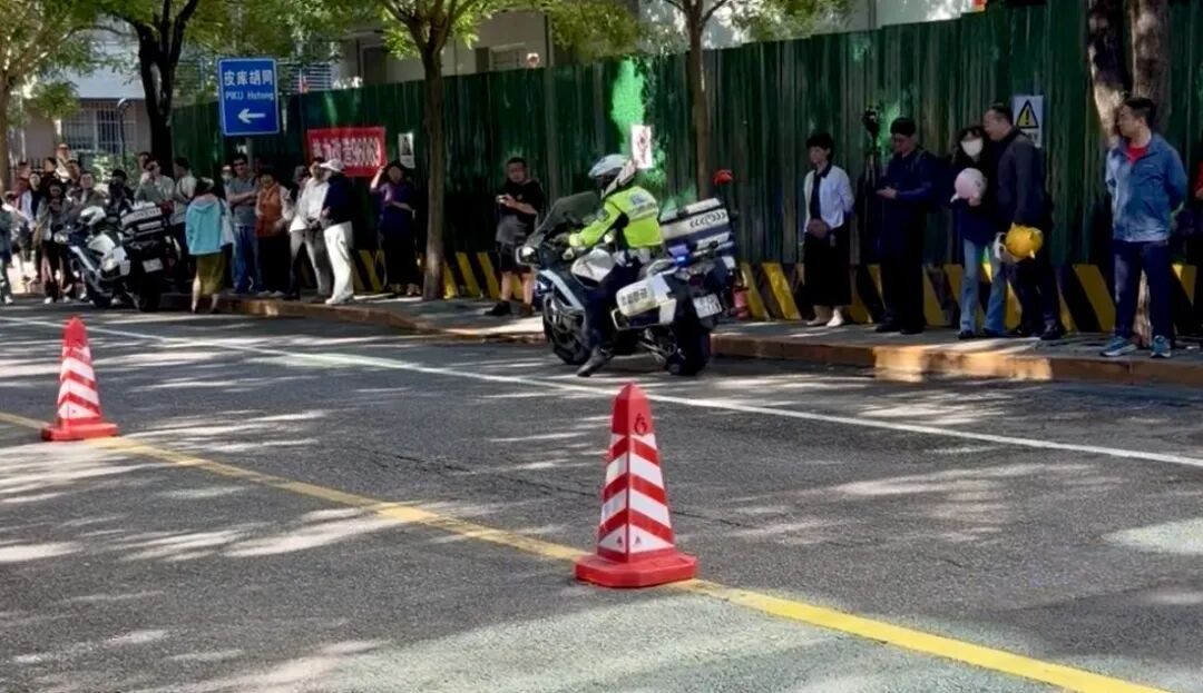 走错考场，铁骑送考！北京交警为14名考生提供紧急帮助