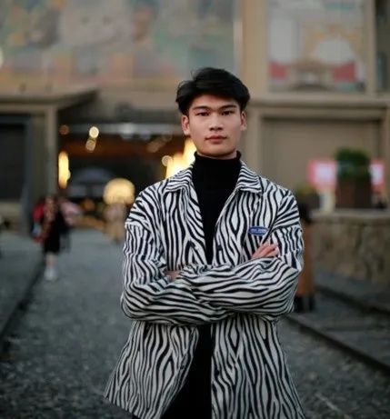 高校辅导员为送学生就医连闯2个红灯，交警：免罚！