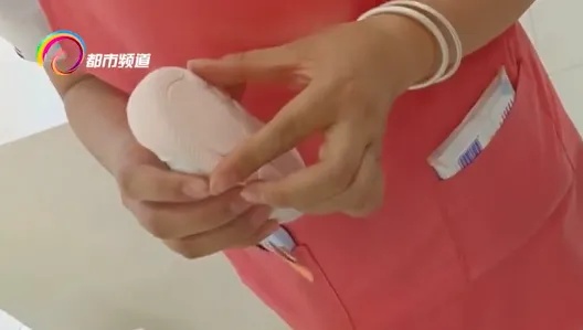 价格远超普通童鞋！高价机能鞋、学步鞋能防摔、矫正步态？医生：并无科学依据