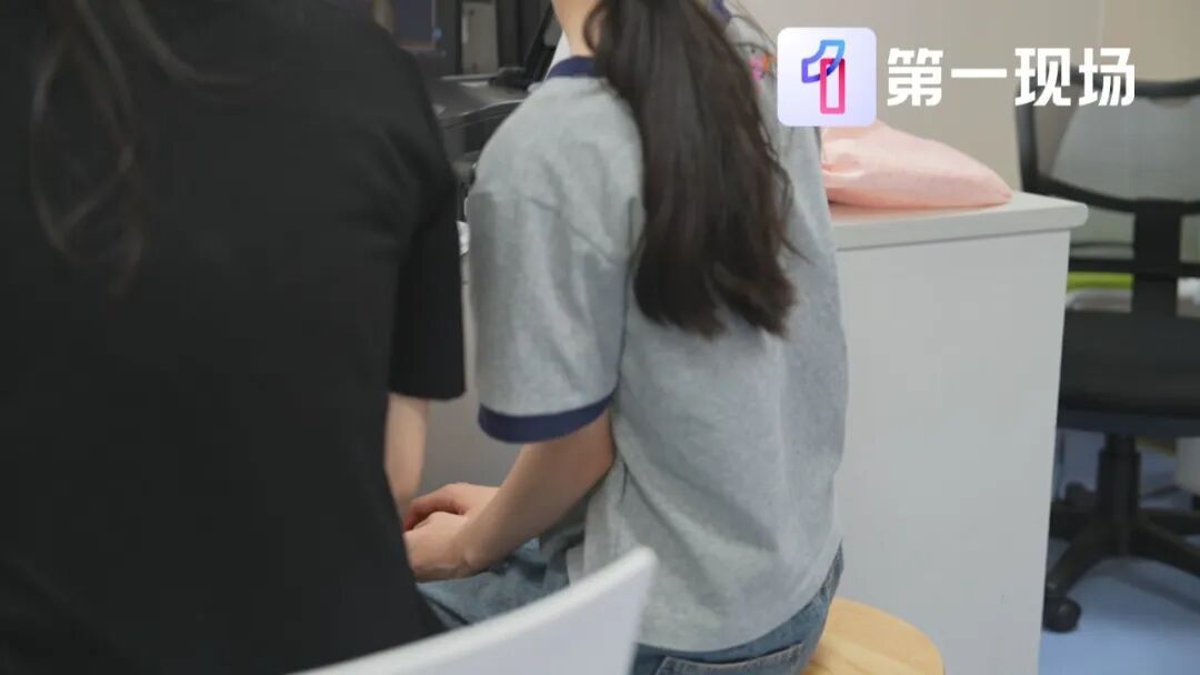 “看演唱会发现自己脊柱侧弯”!医生提醒:瘦的女生高发 “看演唱会发现自己脊柱侧弯”!医生提醒:瘦的女生高发