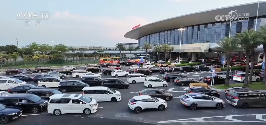 “粤车南下”稳步扩围 “流动的大湾区”车畅人兴活力奔涌 “粤车南下”稳步扩围 “流动的大湾区”车畅人兴活力奔涌