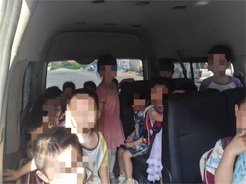 9座面包车竟挤22名学生?!司机被刑拘! 9座面包车竟挤22名学生?!司机被刑拘!