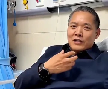 男子突然翻出27楼窗户，顺着水管往下爬，被救后直呼：戒了戒了，再也不敢吃了