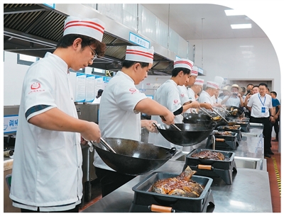烧烤学院、酸汤学院、辣子鸡学院等频登热搜,美食学院怎么样 烧烤学院、酸汤学院、辣子鸡学院等频登热搜,美食学院怎么样