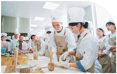 烧烤学院、酸汤学院、辣子鸡学院等频登热搜,美食学院怎么样 烧烤学院、酸汤学院、辣子鸡学院等频登热搜,美食学院怎么样