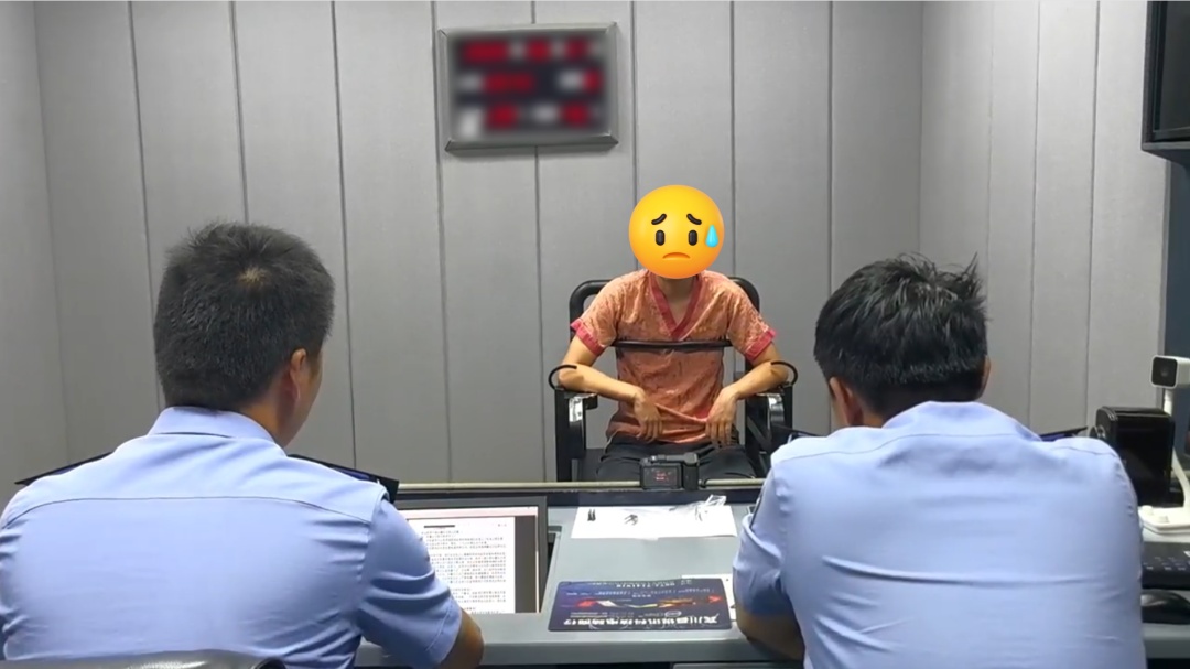 昆明警方通报：多辆汽车被故意抛撒的带刺铁钉扎破轮胎，抓获从事非法运营的14名嫌疑人
