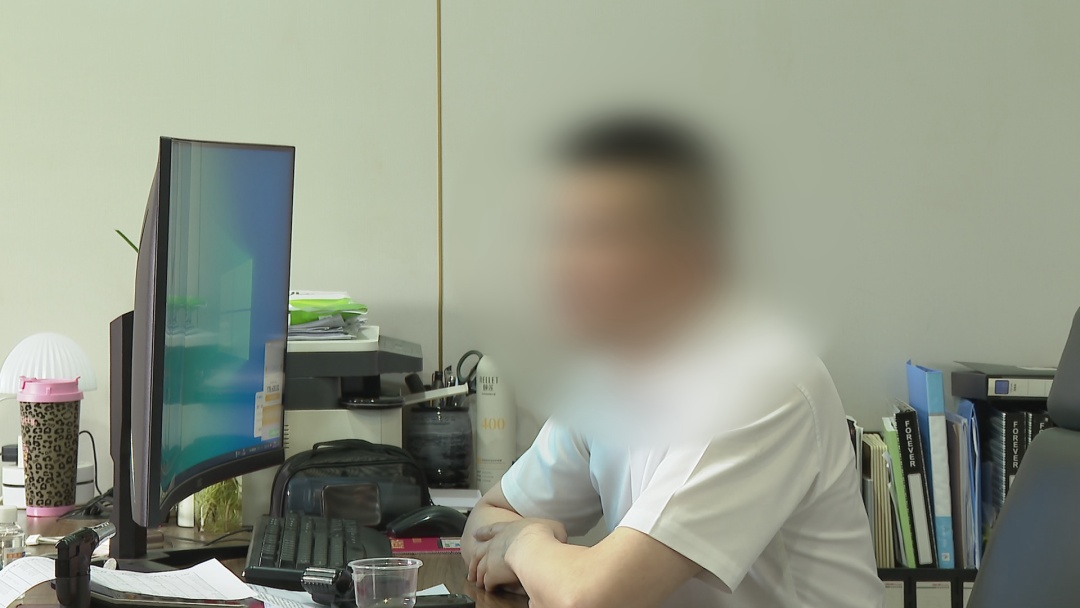 “我被看光了！” 女子在浴室洗澡遇男子闯入，索赔2万