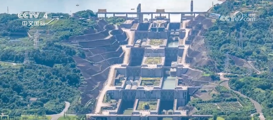 “黄金水道”有了“新通道” 推动西部与长三角城市群协同共进 “黄金水道”有了“新通道” 推动西部与长三角城市群协同共进