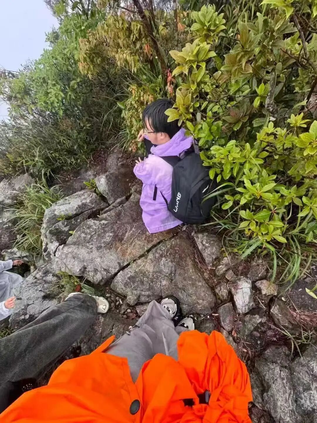 龙斗峰屡现险情，仅靠“禁止进入”够吗？
