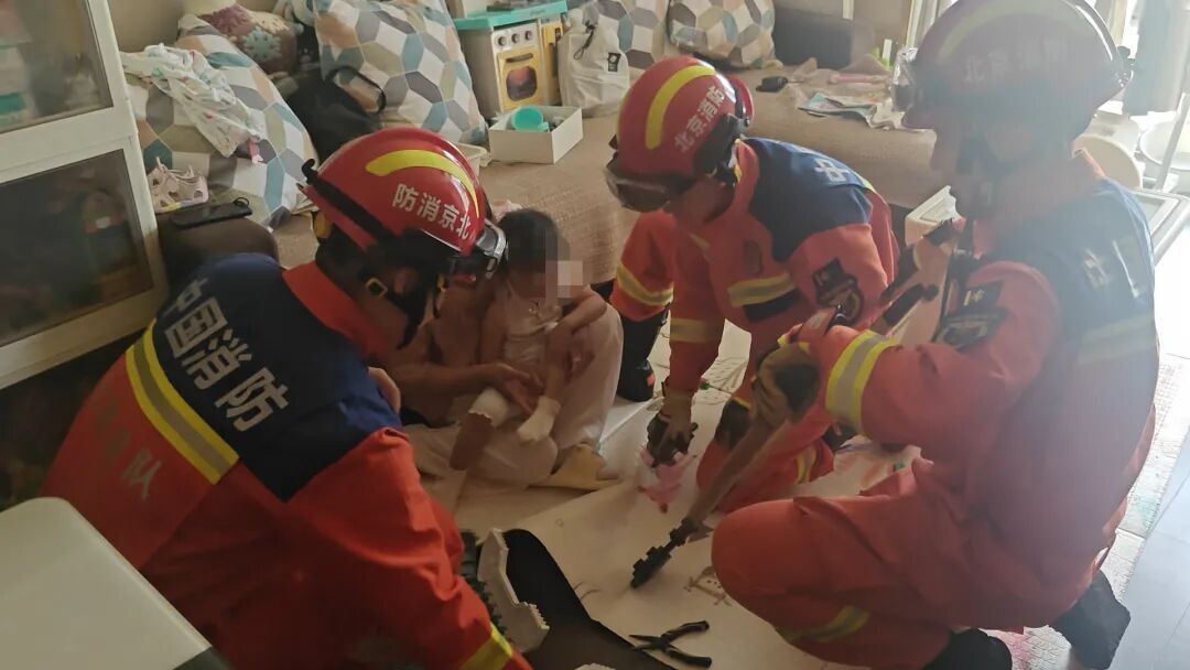 北京已发生多起!一个不起眼的孔洞竟成“陷阱”,消防紧急提醒—— 北京已发生多起!一个不起眼的孔洞竟成“陷阱”,消防紧急提醒——